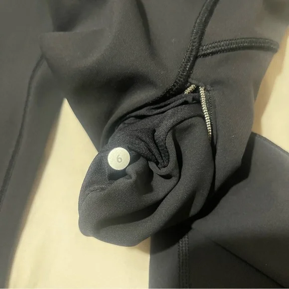 Lululemon Limited Edition Lucent Ice Queen Tight Size 6 - Picture 9 of 12